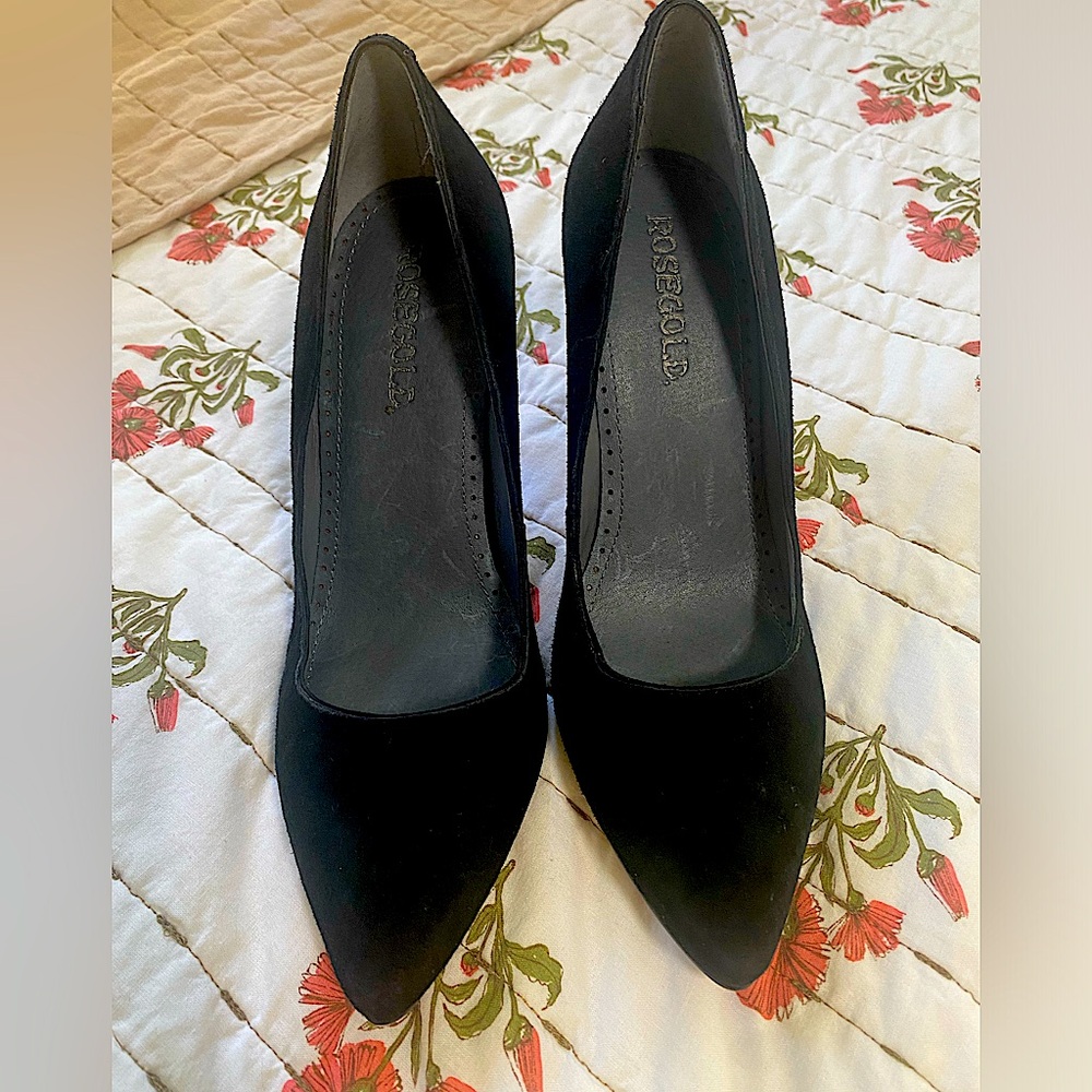 NWOT Suede Leather Pumps